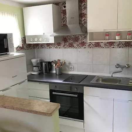 With Parking Space - 24546 * Rogoznica (Sibenik-Knin)