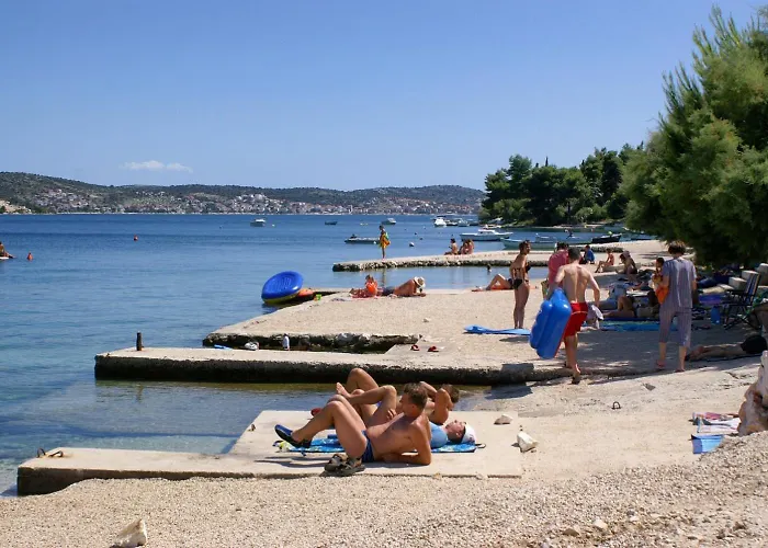 Appartement With Parking Space - 24546 Rogoznica (Sibenik-Knin)