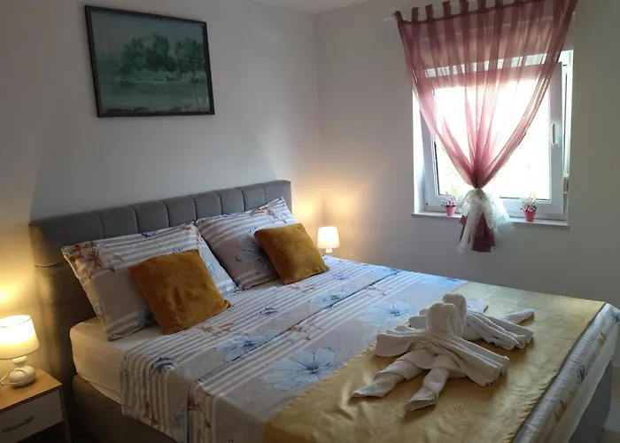 With Parking Space - 24546 Appartement Rogoznica (Sibenik-Knin)