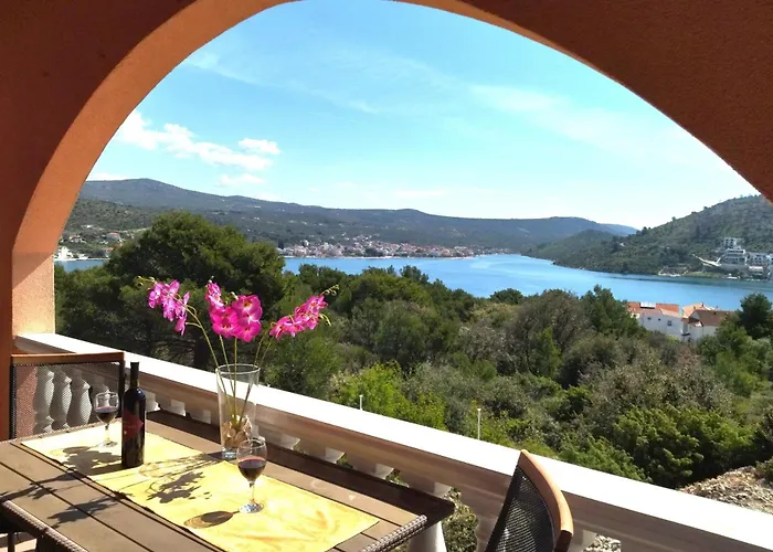 With Parking Space - 24546 Rogoznica (Sibenik-Knin)